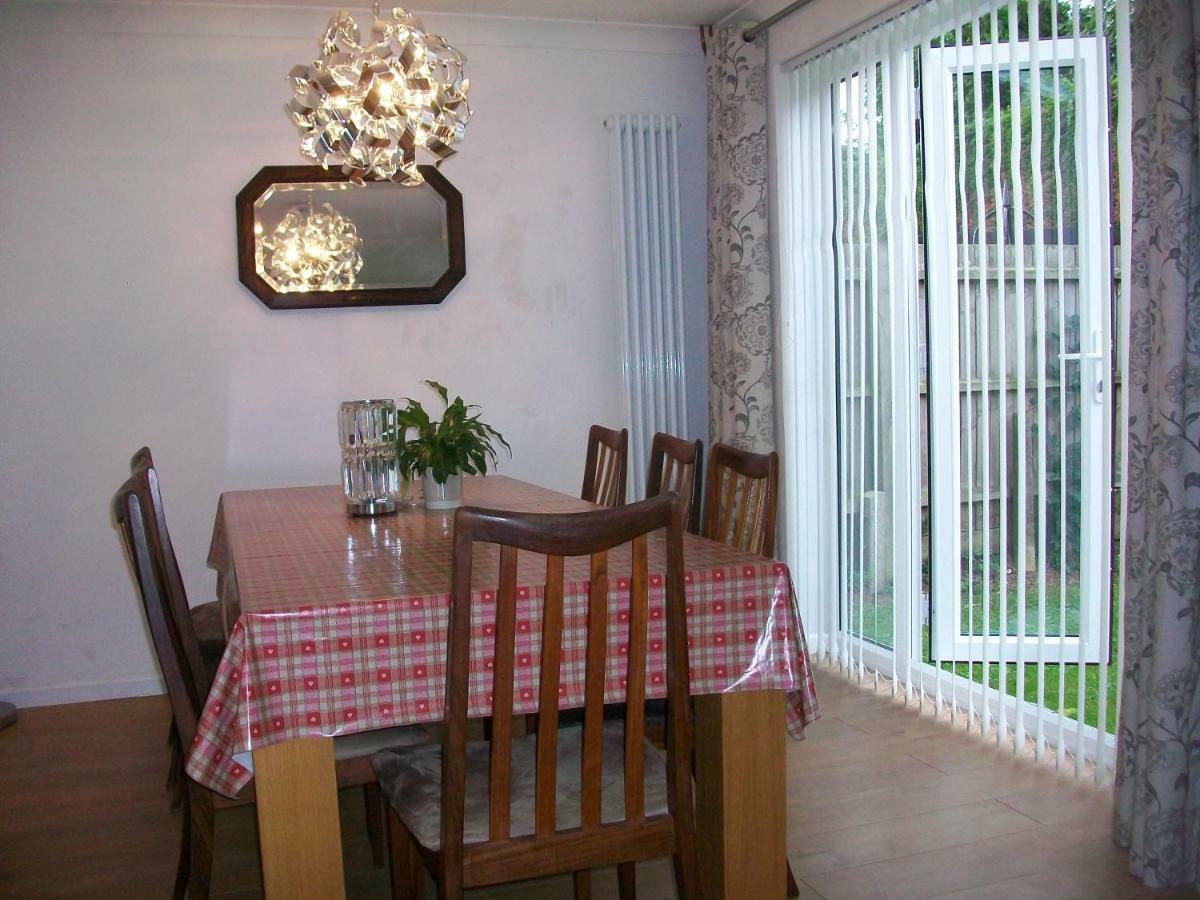 Number 8 With Free Parking Villa Bury St. Edmunds Екстериор снимка